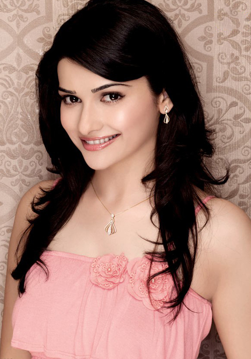 Prachi Desai Hd - HD Wallpaper 
