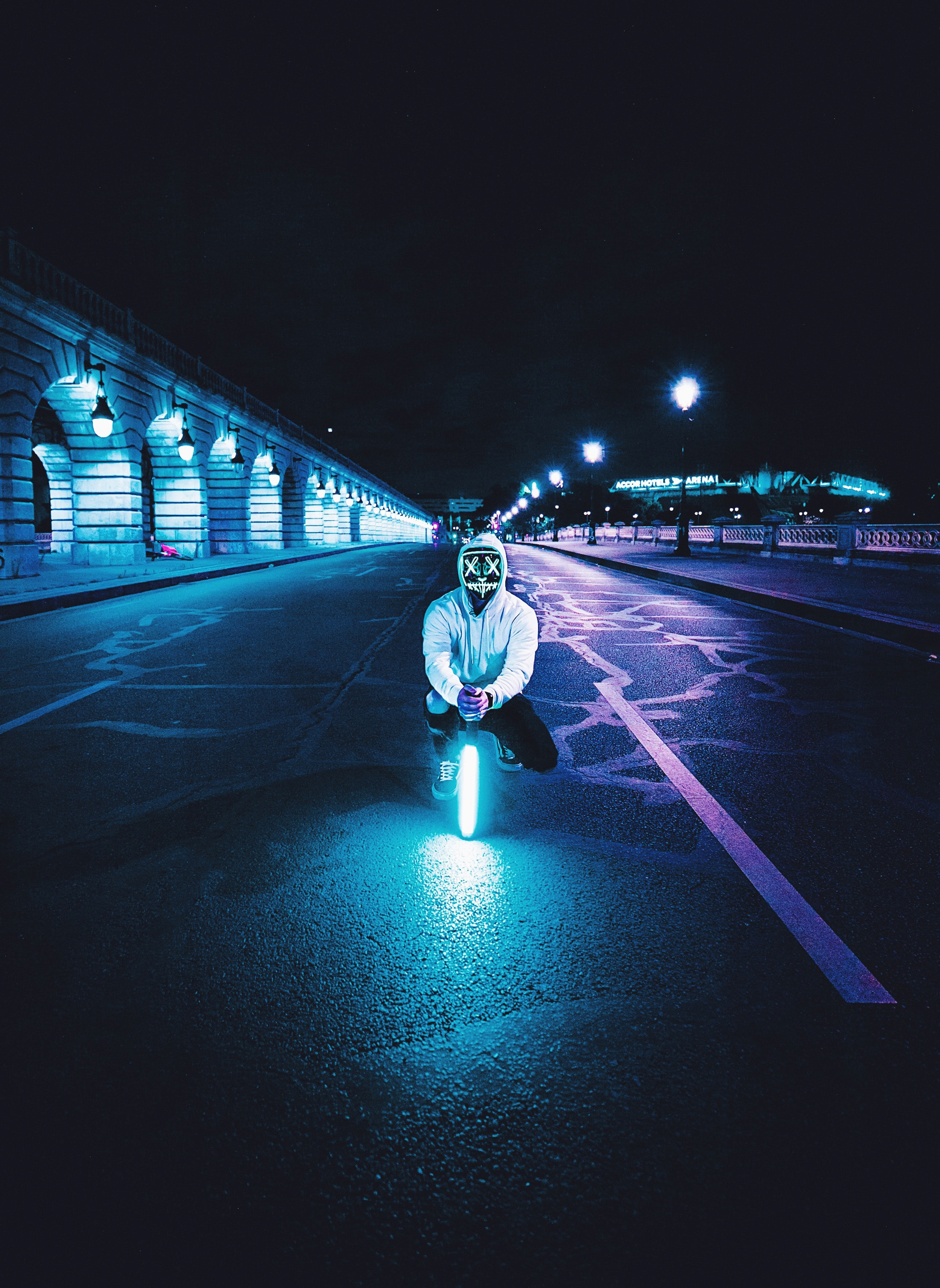 Lightsaber Wallpaper 4k Iphone - HD Wallpaper 