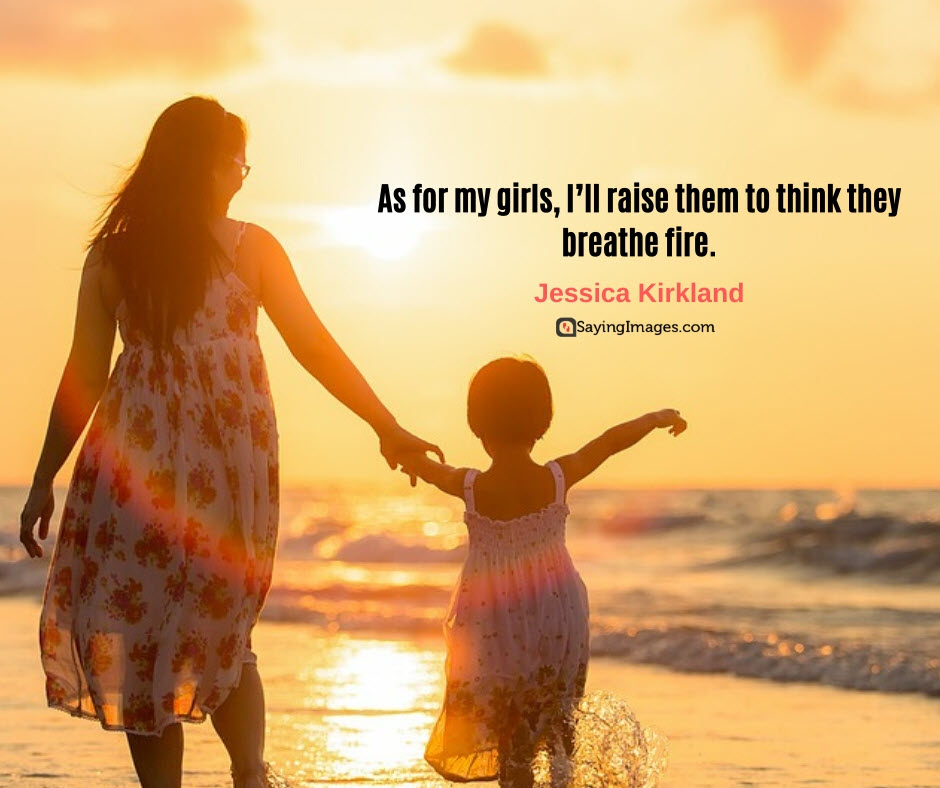 Strong Women Fire Quotes - Frau Mit Kind Am Strand - HD Wallpaper 