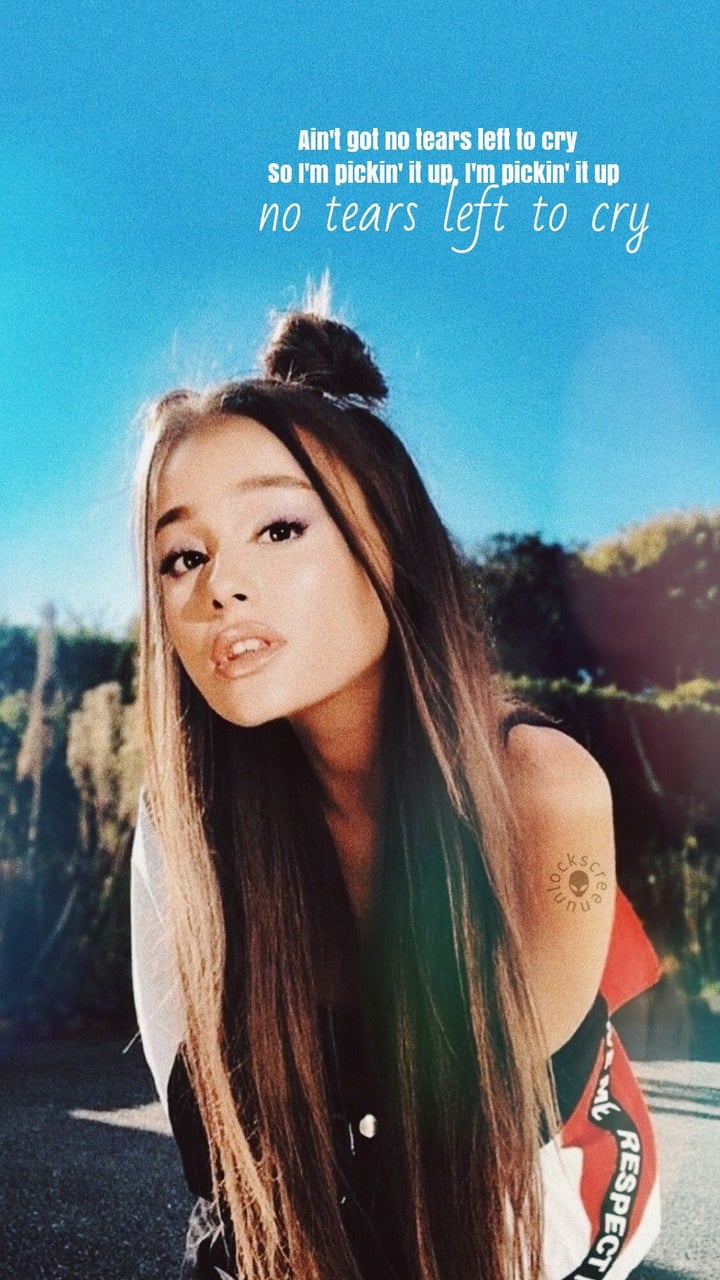 Wallpaper, Ariana Grande, And Lockscreen Image - Ariana Grande Instagram Photos 2019 - HD Wallpaper 