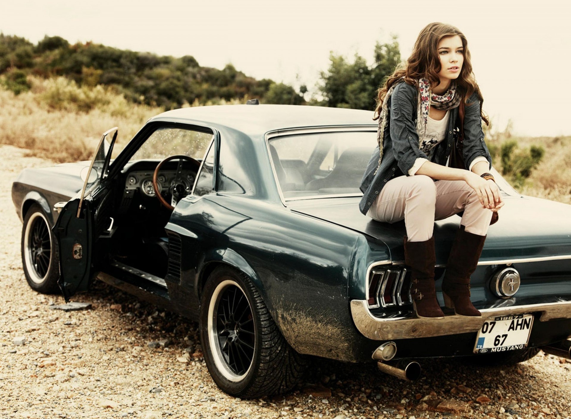 Girls With Muscle Cars - HD Wallpaper 