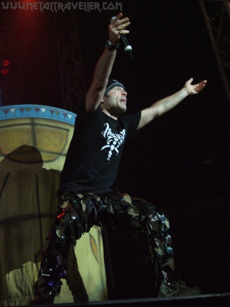 Iron Maiden Live - HD Wallpaper 