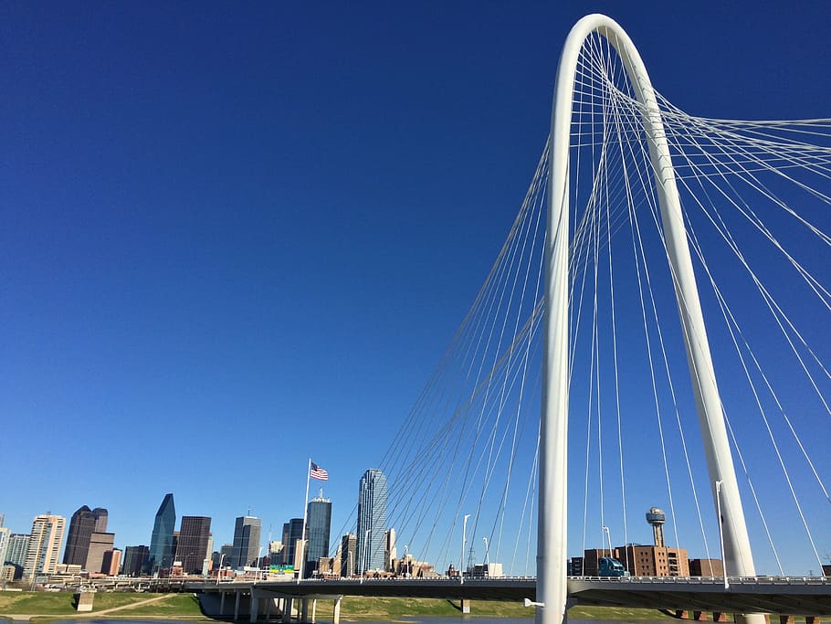 City Buildings And Bridge, Dallas, Texas, Downtown, - Dallas Texas - HD Wallpaper 