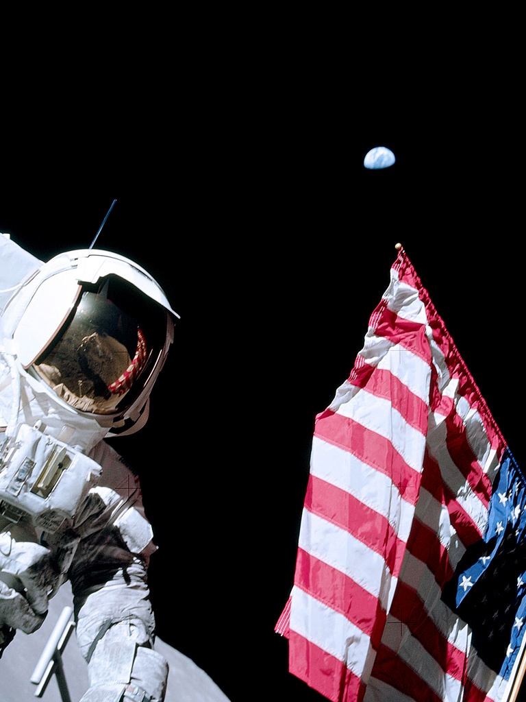Man On The Moon With Moon In Background - HD Wallpaper 