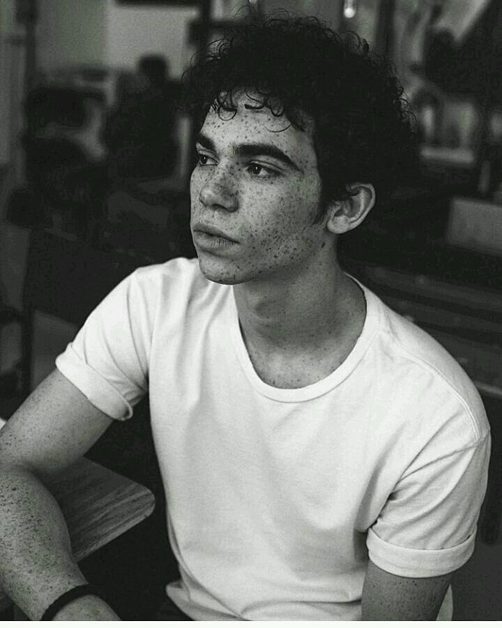 Cameron Boyce Black And White - HD Wallpaper 