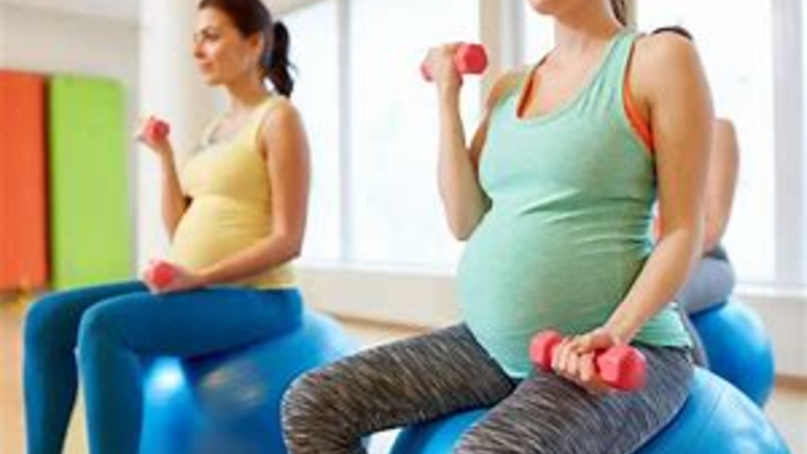 Pregnant Woman Exercising - HD Wallpaper 