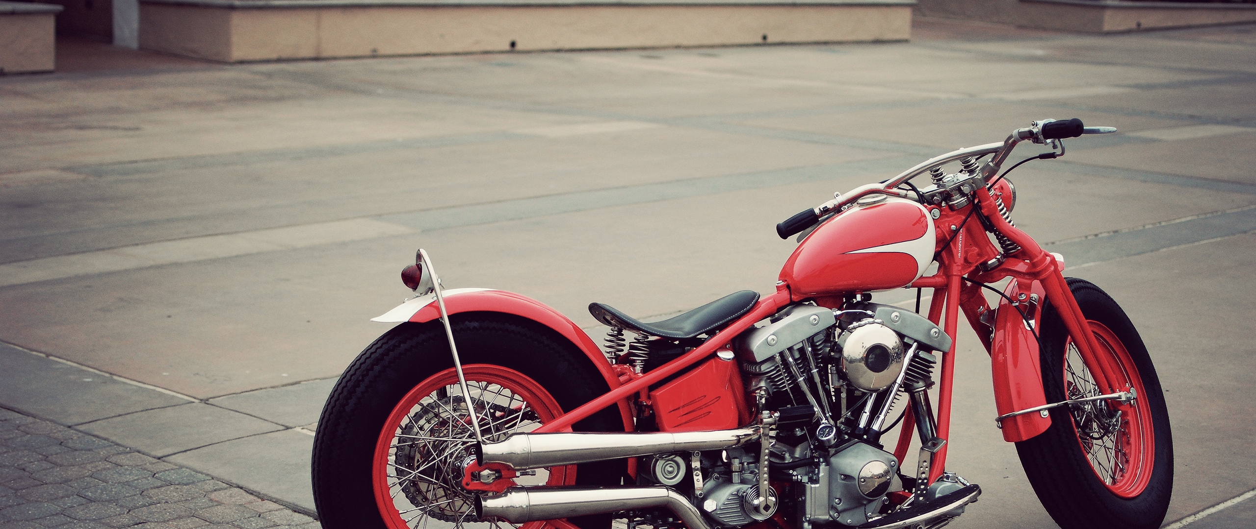 Wallpaper Bobber, Vintage, Motorcycle, Red - Red And Black Bobber Motorcycle - HD Wallpaper 