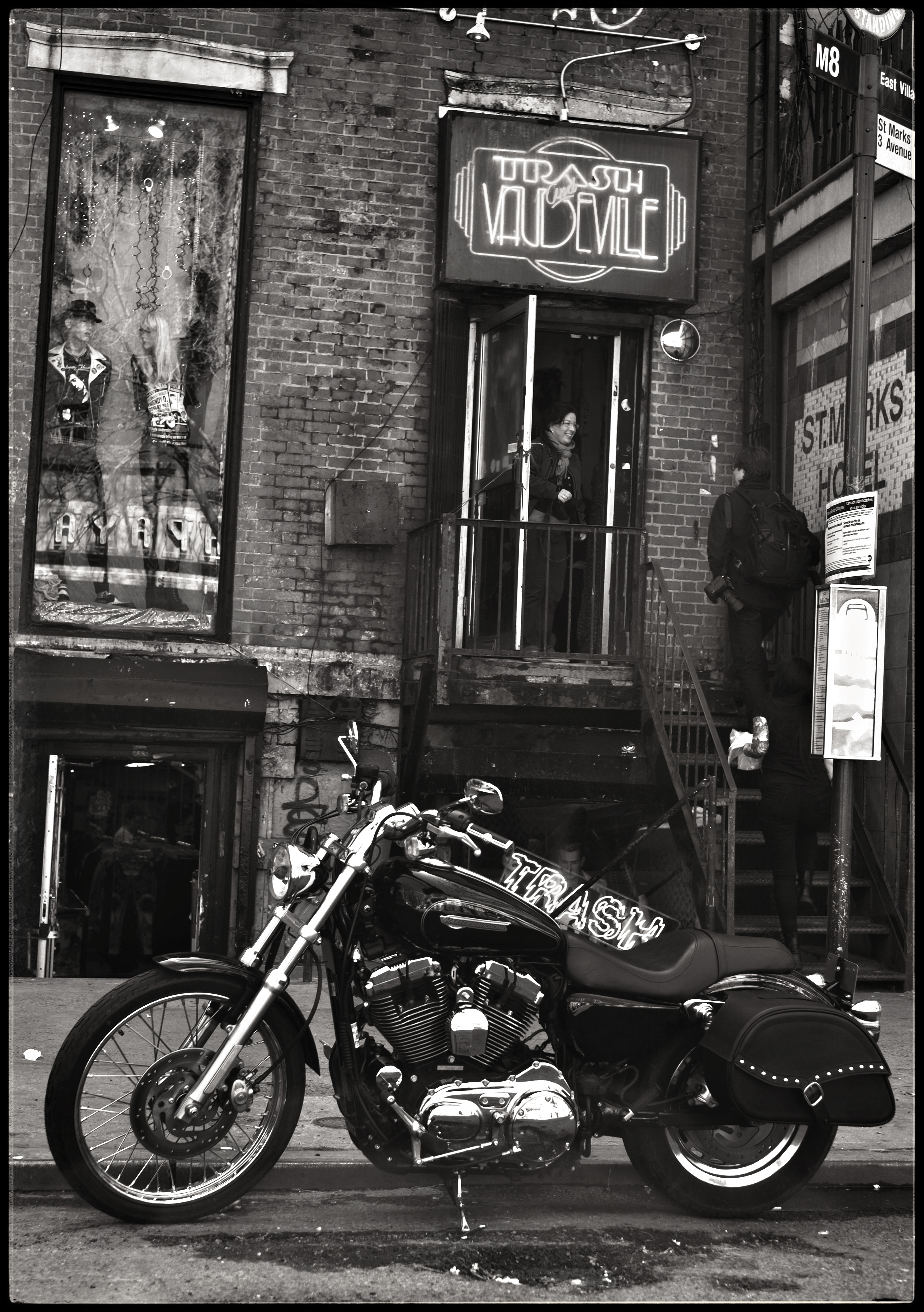 Trashnvaudville8street - Harley Davidson Wallpaper Hd Portrait - HD Wallpaper 