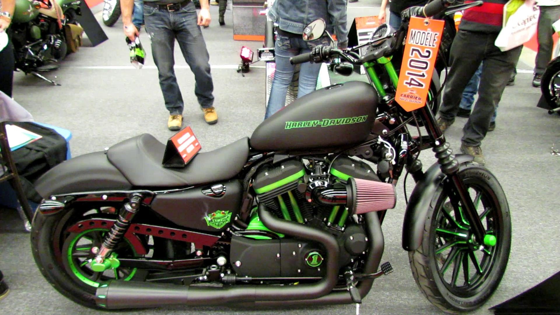 2013 Harley-davidson Sportster Iron 883 Dark Custom - Custom Harley Davidson Sportster 883 - HD Wallpaper 