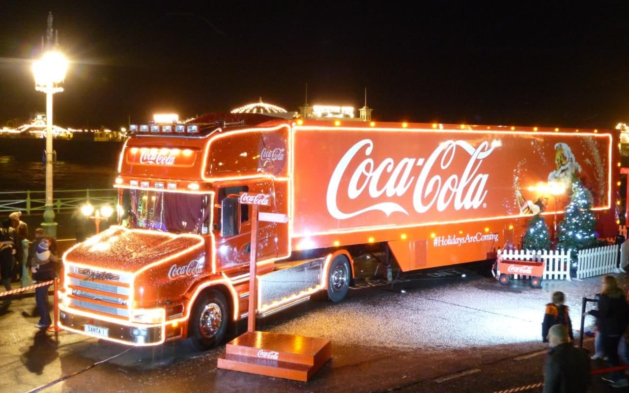 Coca Cola Truck Leeds - HD Wallpaper 