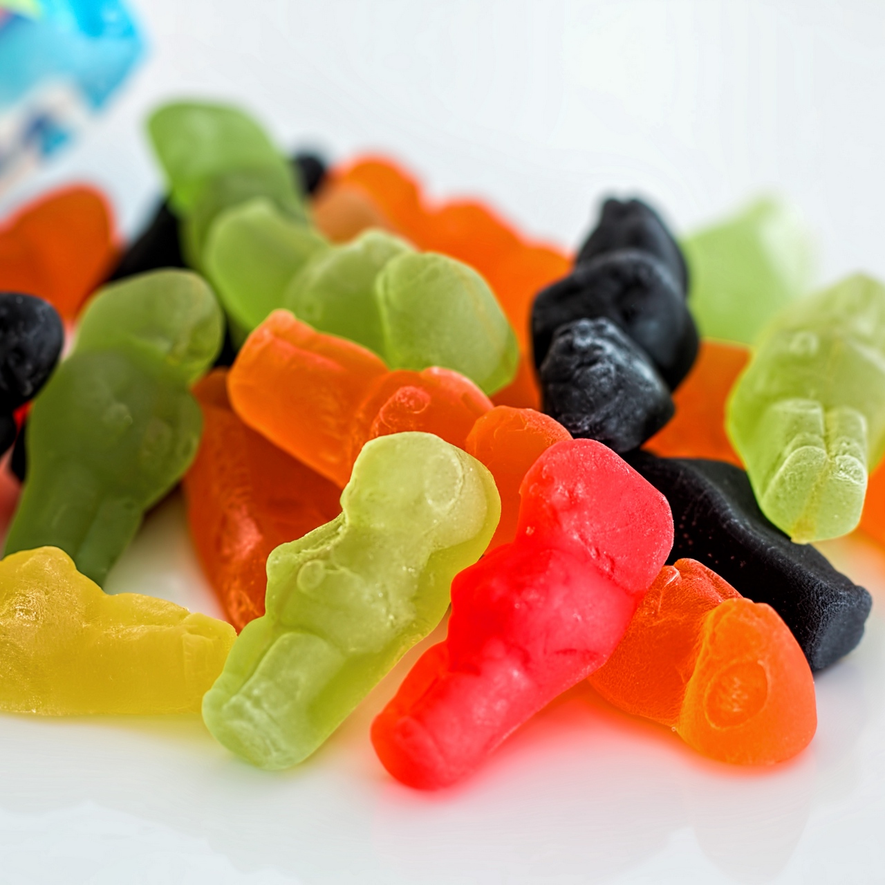 Wallpaper Candy, Bright, Sweet - Gummy People Norwegian Candy - HD Wallpaper 
