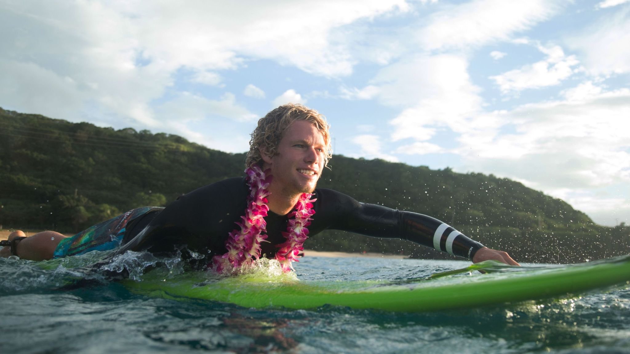 Big Wave Surfer Florence Learnt To Surf From The Age - Surfing - HD Wallpaper 