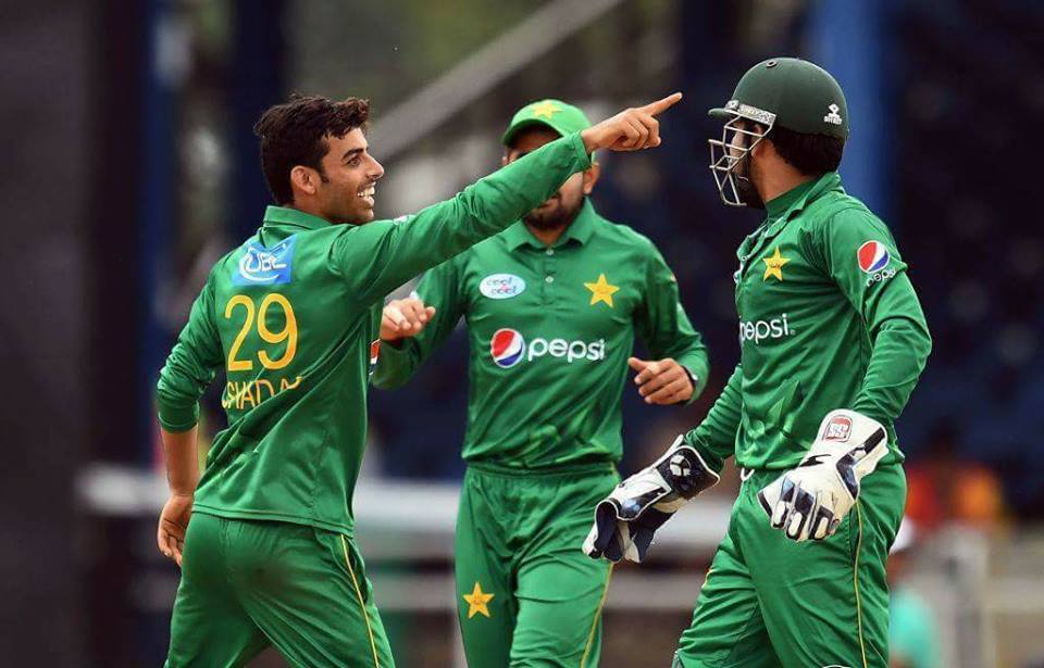 Shadab Khan Pakistani Cricketer - HD Wallpaper 