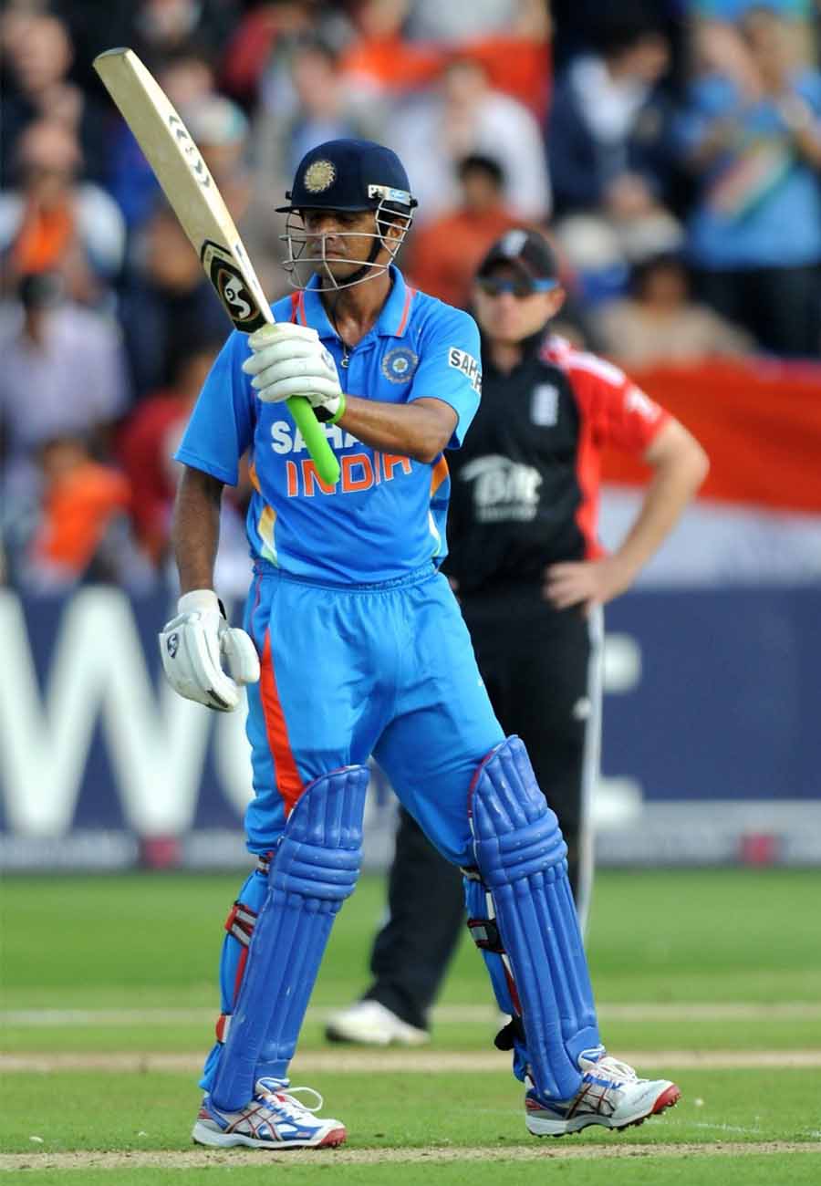 Rahul Dravid Odi Runs - HD Wallpaper 