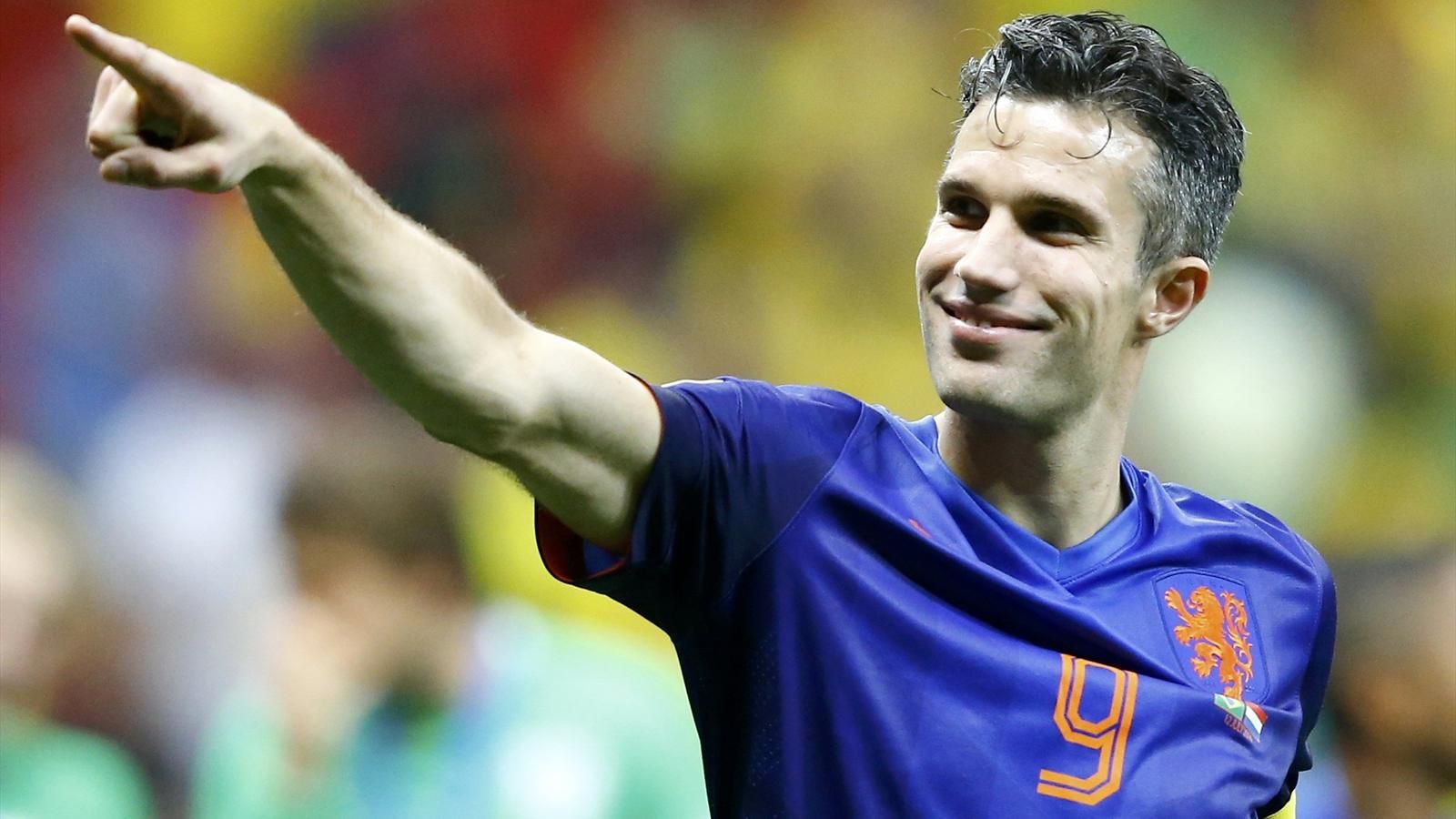 Robin Van Persie Retired - HD Wallpaper 