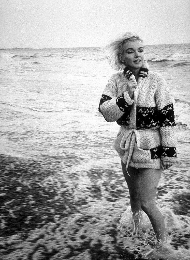 Marilyn Monroe Beach Photo Shoot - HD Wallpaper 