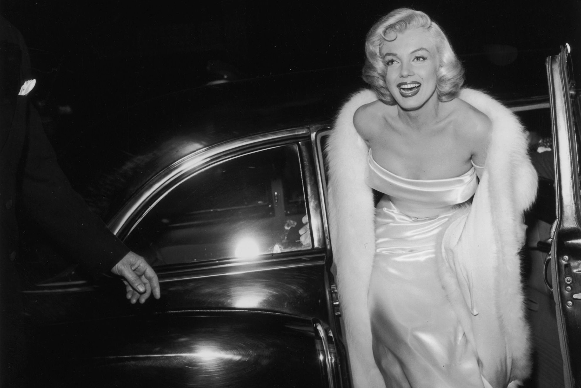 Marilyn Monroe Ball Gown - HD Wallpaper 