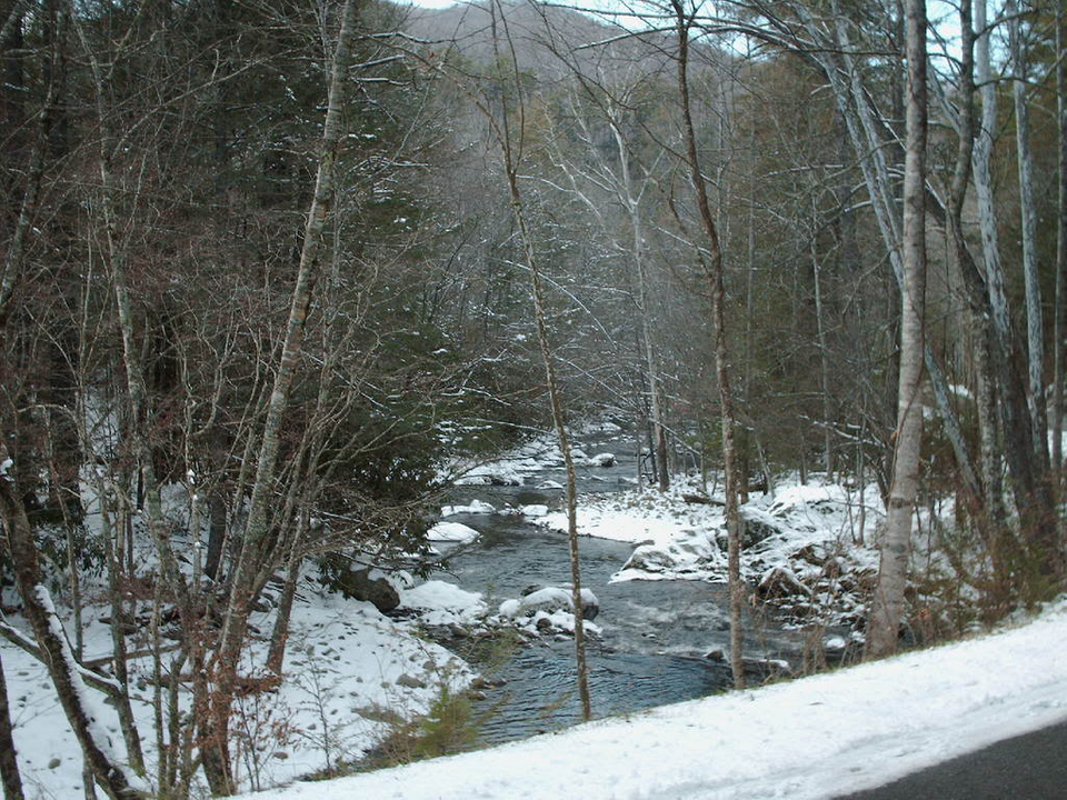 Snow - HD Wallpaper 