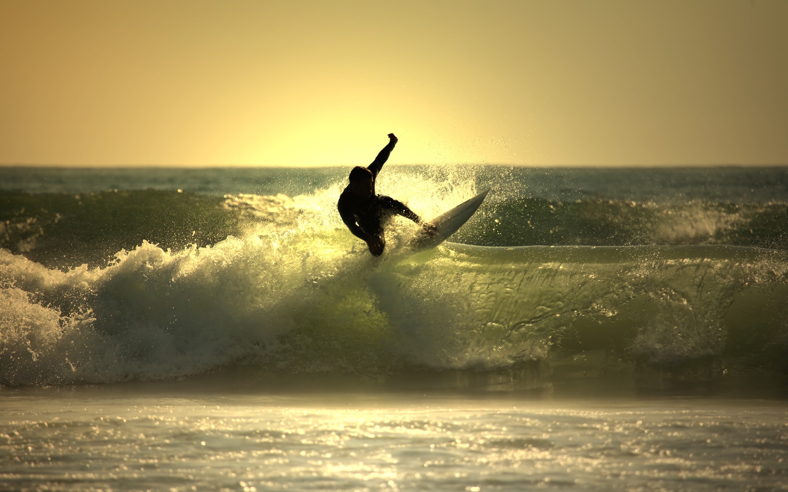 Surfing Wallpaper 4k - HD Wallpaper 