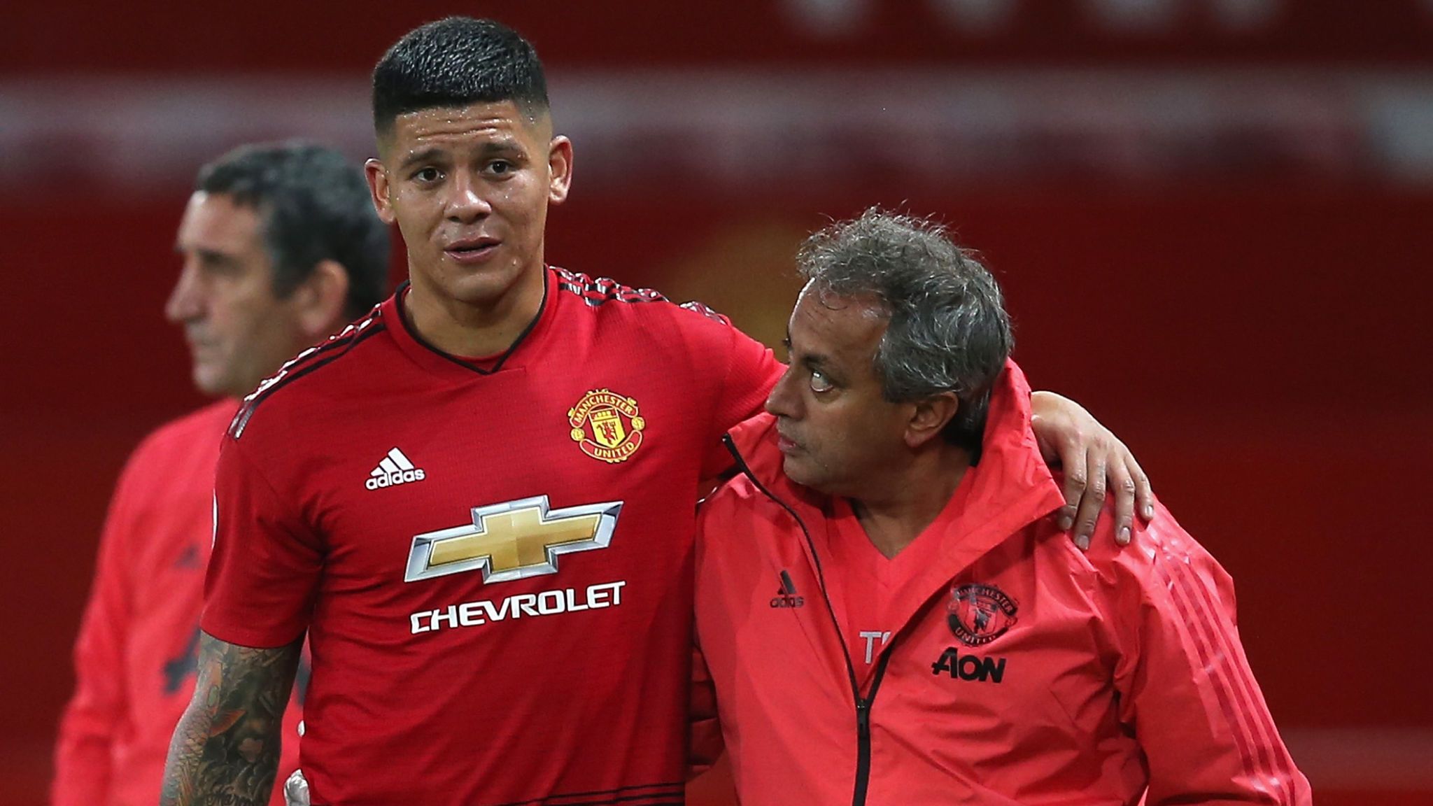 Marcos Rojo Limped Off In The 54th Minute Of Friday - Manchester United - HD Wallpaper 