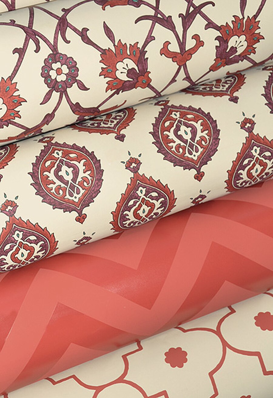 Topaki, Samovar, Fez And In Taj Trellis In Pomegranate - Throw Pillow - HD Wallpaper 