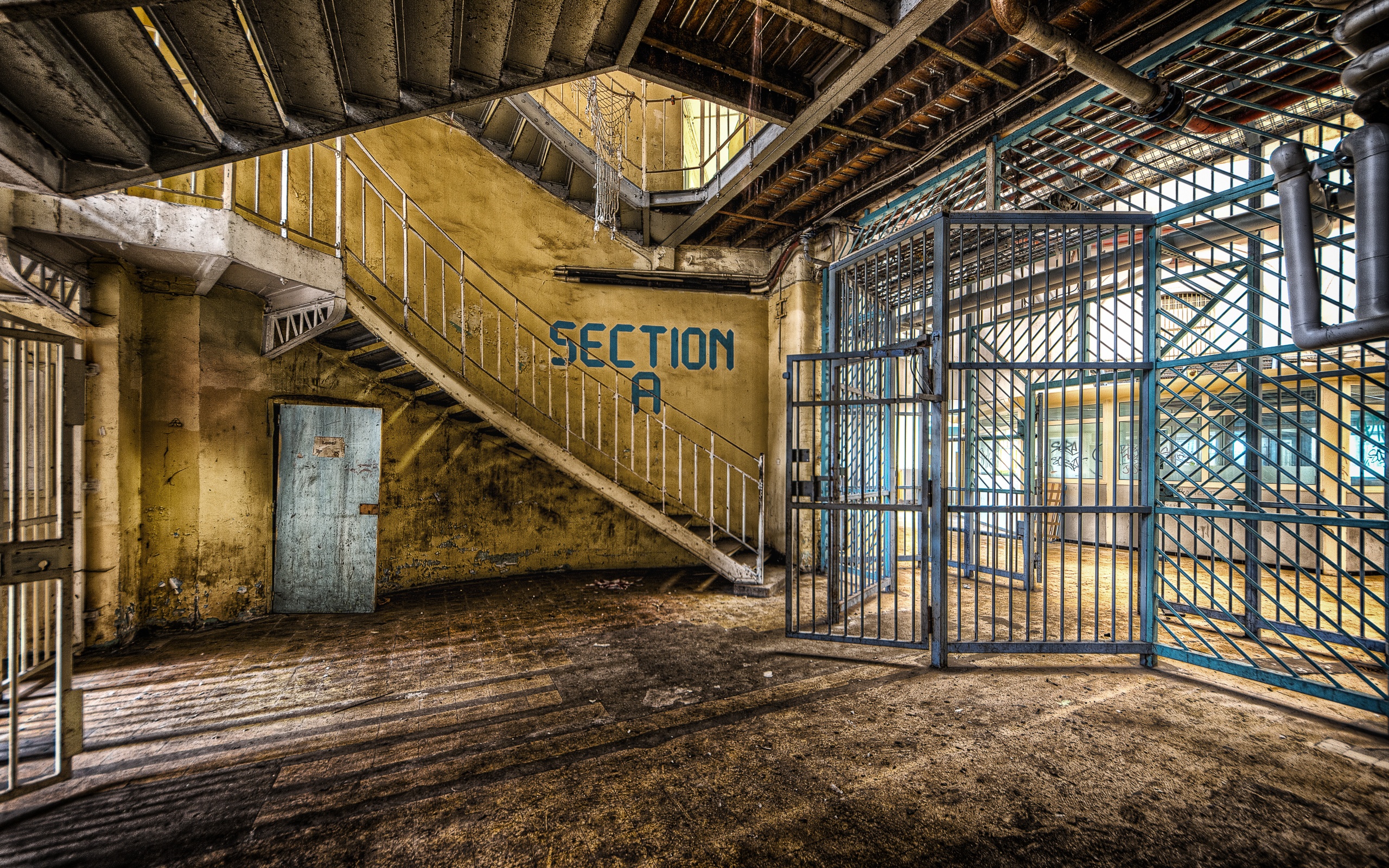 Wallpaper Interior, Prison, Fence - Wallpaper - HD Wallpaper 