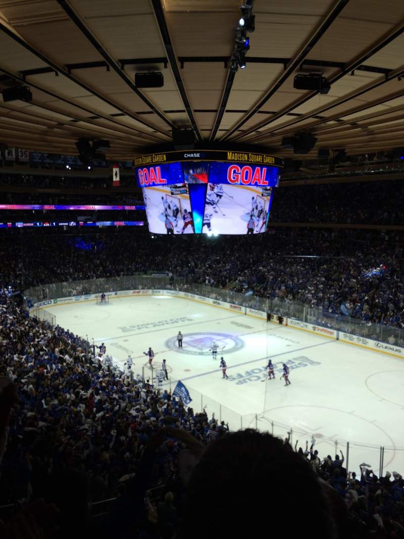 Seating View For Madison Square Garden Section 215 - New York Rangers Msg Wallpaper For Iphone - HD Wallpaper 