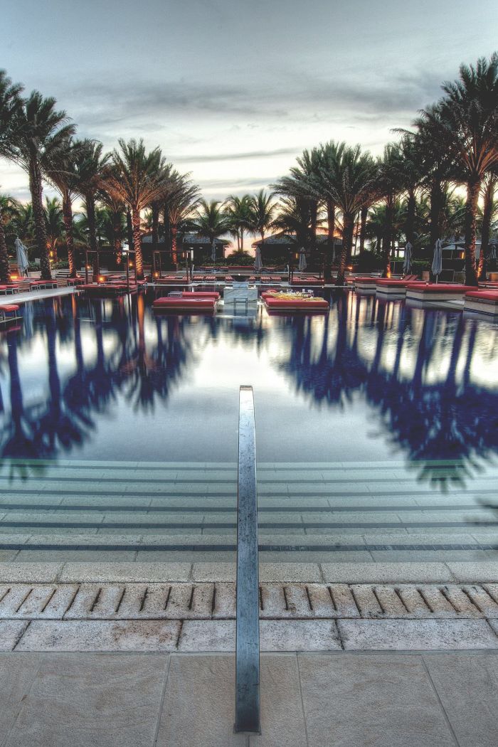 Swimming Pool Hd Background - HD Wallpaper 