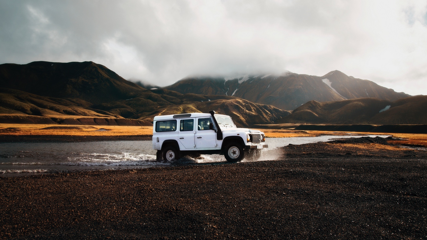 Download Wallpaper Suv Lake Trip Travel - Iceland Highlands - HD Wallpaper 