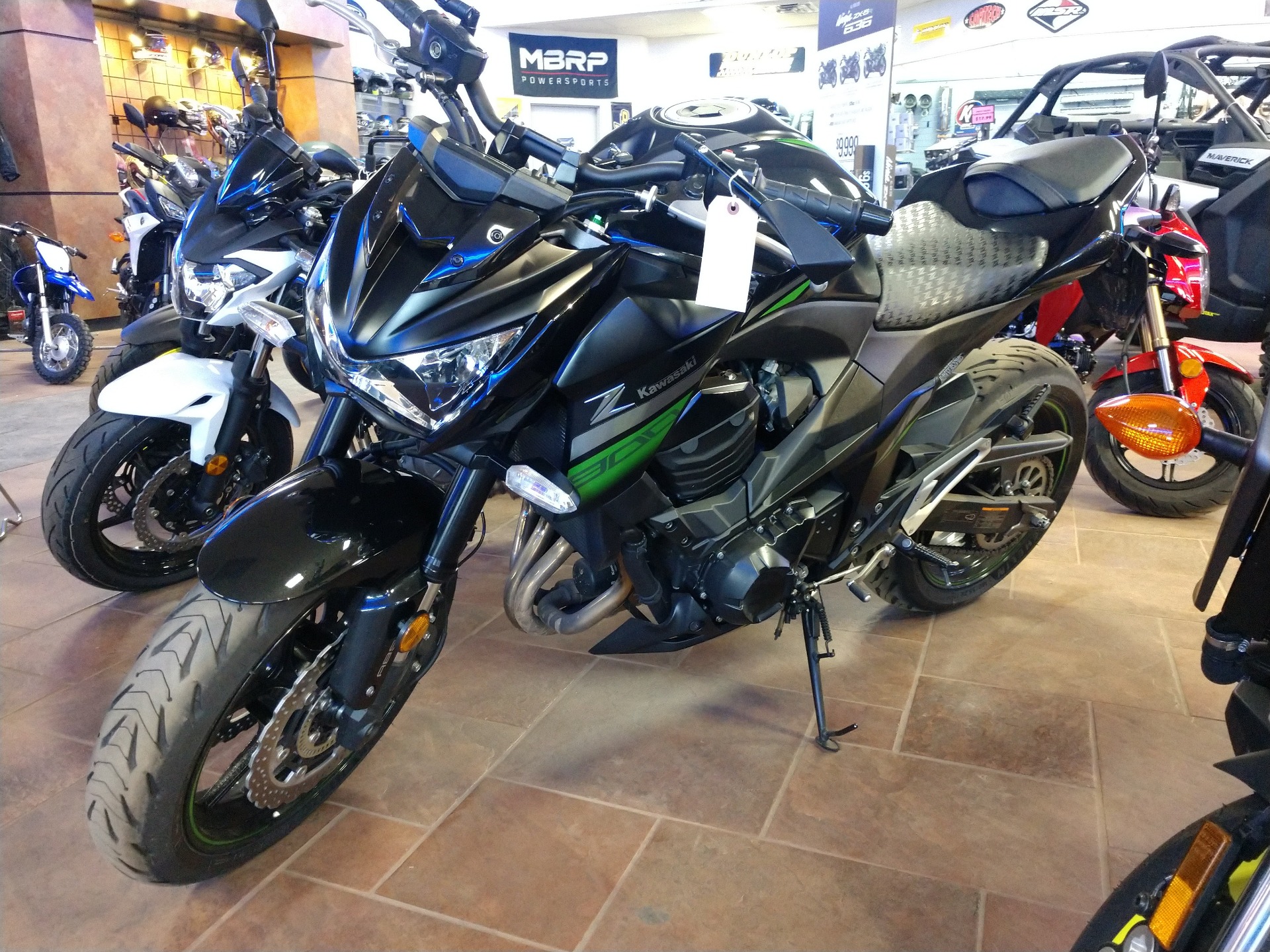 Kawasaki Z800 - HD Wallpaper 