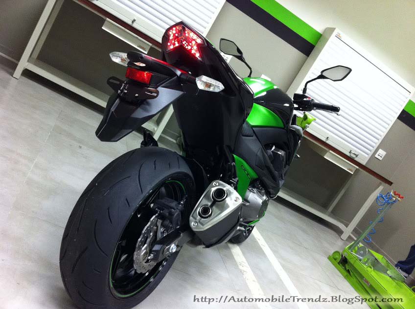 Kawasaki Z800 - Z800 Traseira - HD Wallpaper 