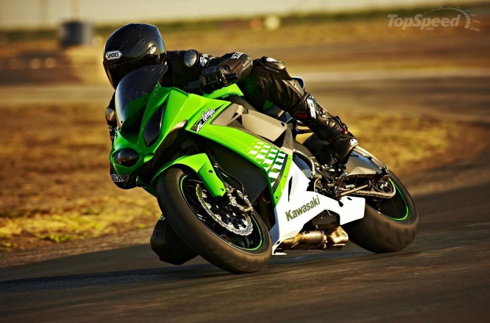 Ninja Zx 10r Laptop Backgrounds Wallpaper,kawasaki - 2008 Zx10r - HD Wallpaper 