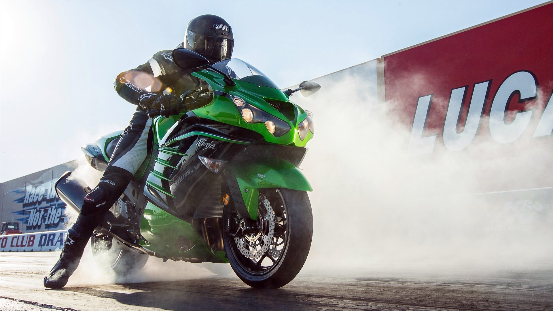 Kawasaki Ninja On Road Price In Bangalore - HD Wallpaper 