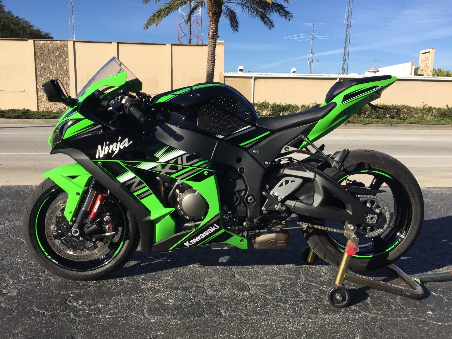 Ninja Zx 10r Kawasaki - HD Wallpaper 
