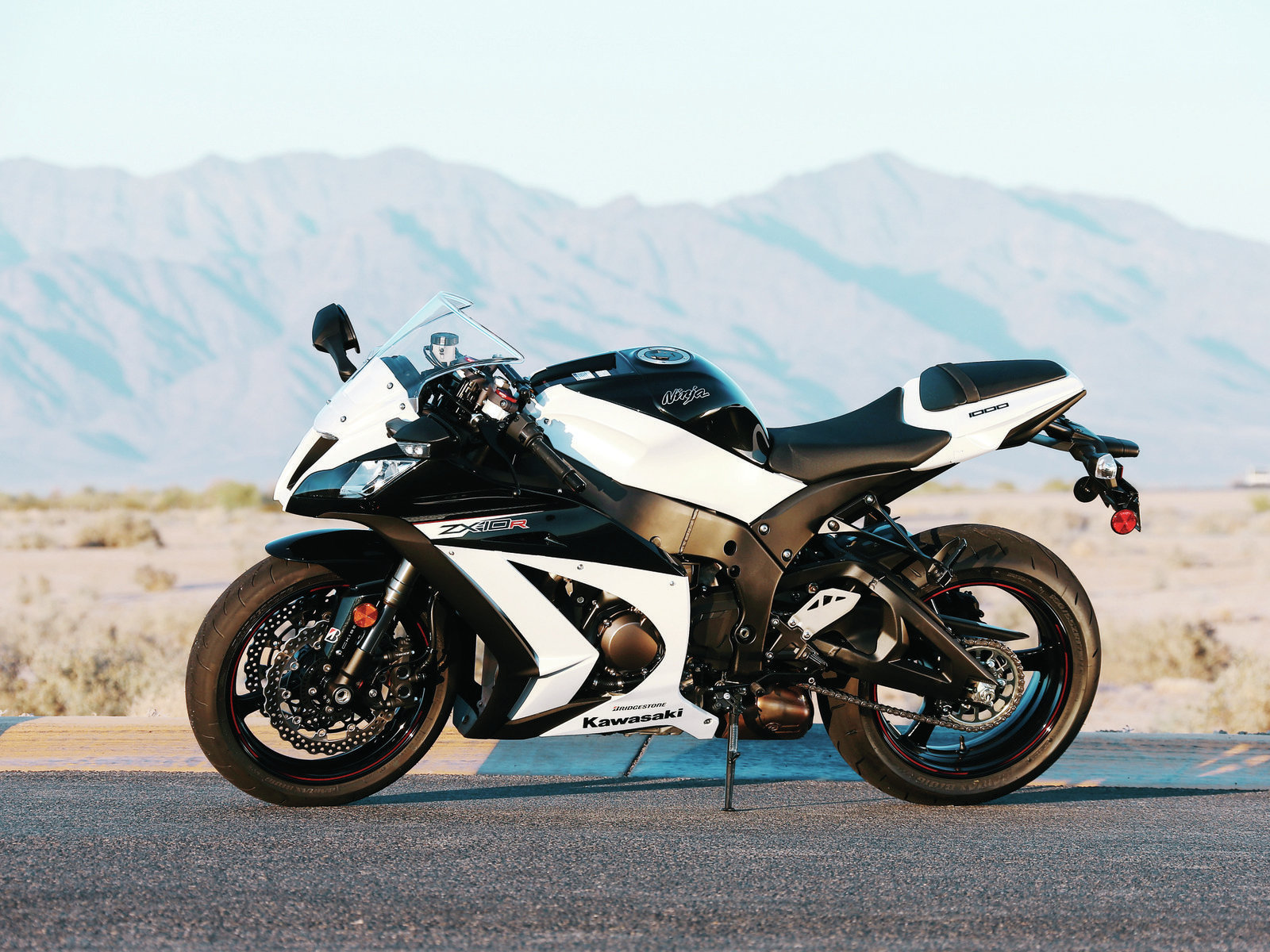 Motorcycle - HD Wallpaper 