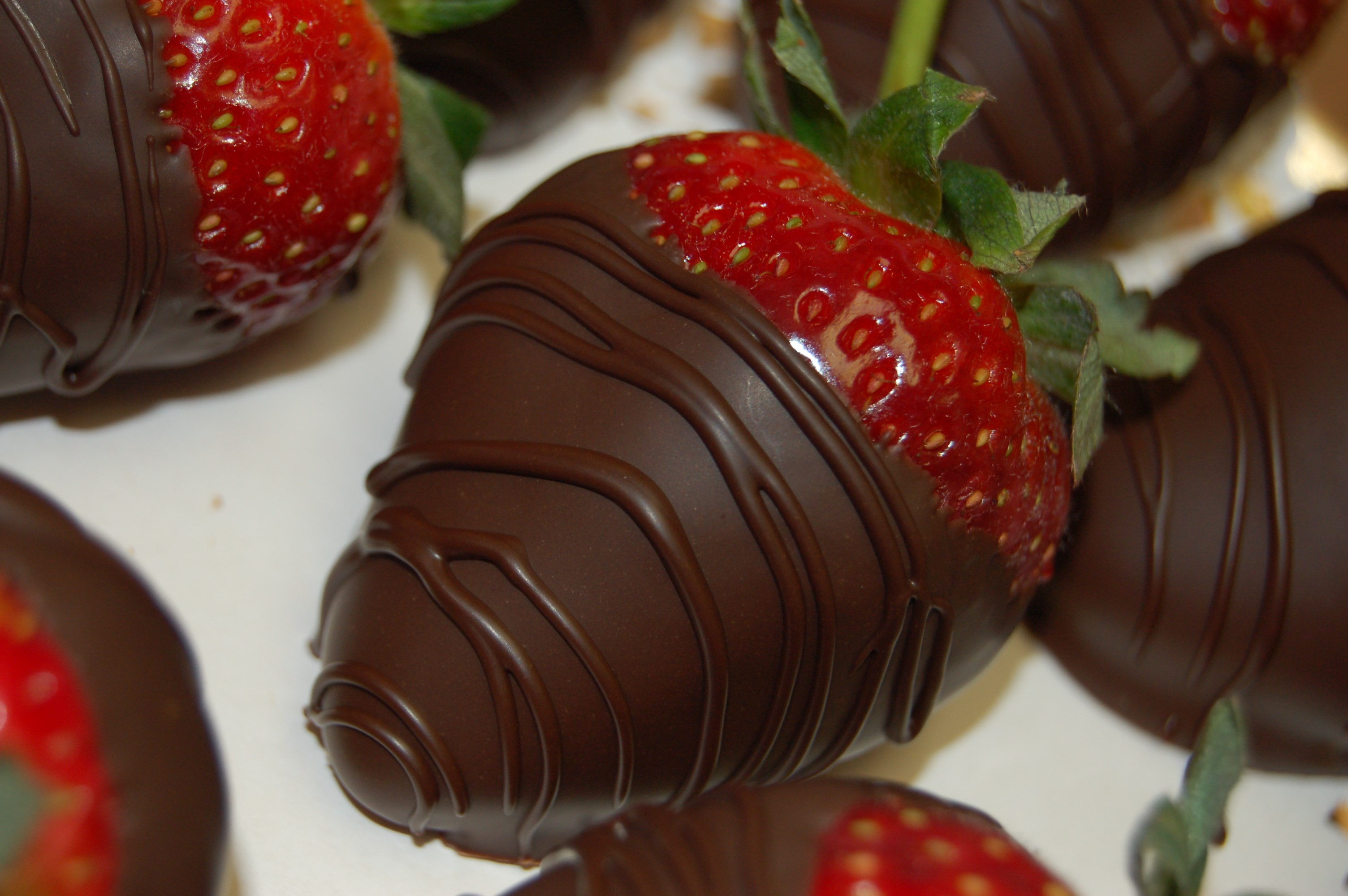 Bad Chocolate Covered Strawberries - HD Wallpaper 