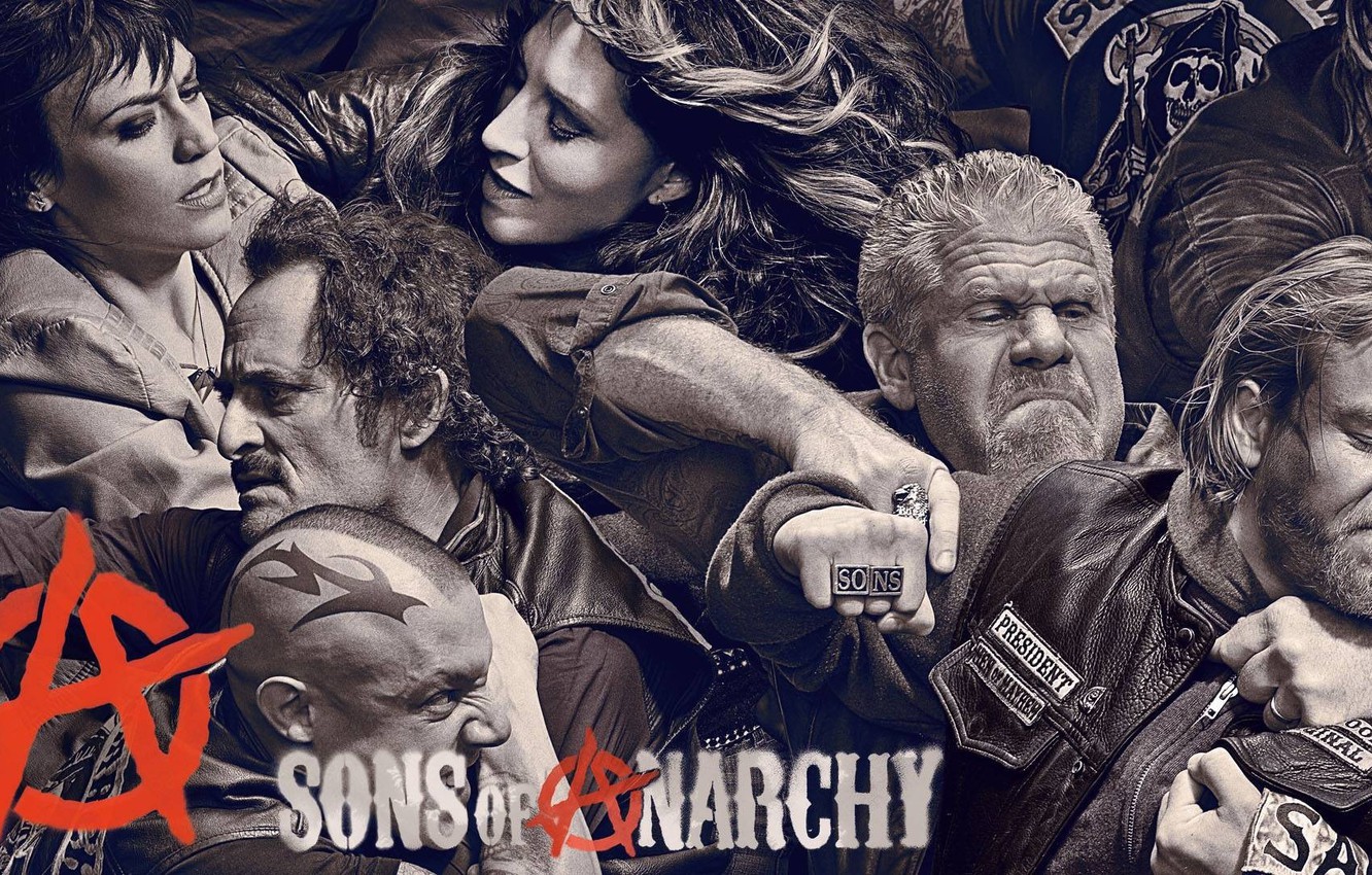 Photo Wallpaper Gun, Weapon, Tatoo, M16, Charlie Hunnam, - Sons Of Anarchy Season 6 Poster - HD Wallpaper 