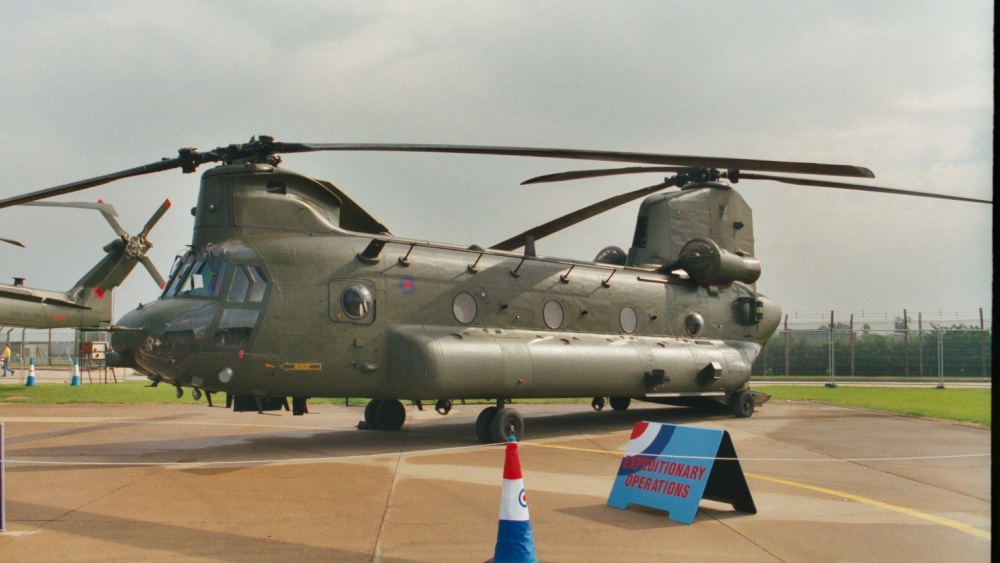 Raf Fairford - Boeing Ch-47 Chinook - HD Wallpaper 