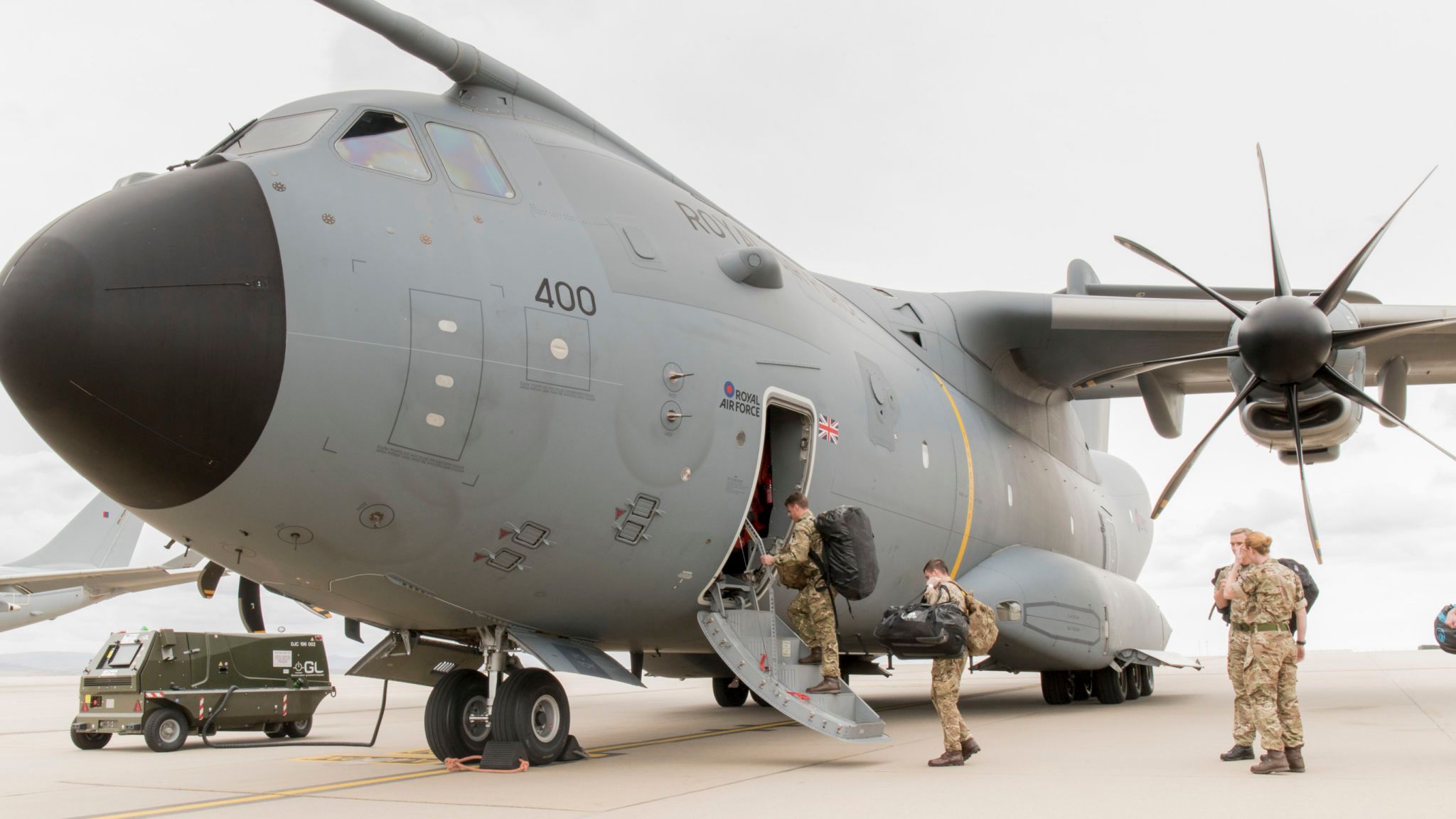 An Raf A400 Aircraft Is Deployed From Mount Pleasant - Chilean Air Force Plane - HD Wallpaper 