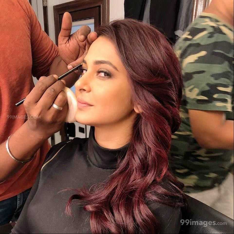 Jennifer Winget Beautiful Hd Photoshoot Stills & Mobile - Jennifer Winget New Hair Colour - HD Wallpaper 