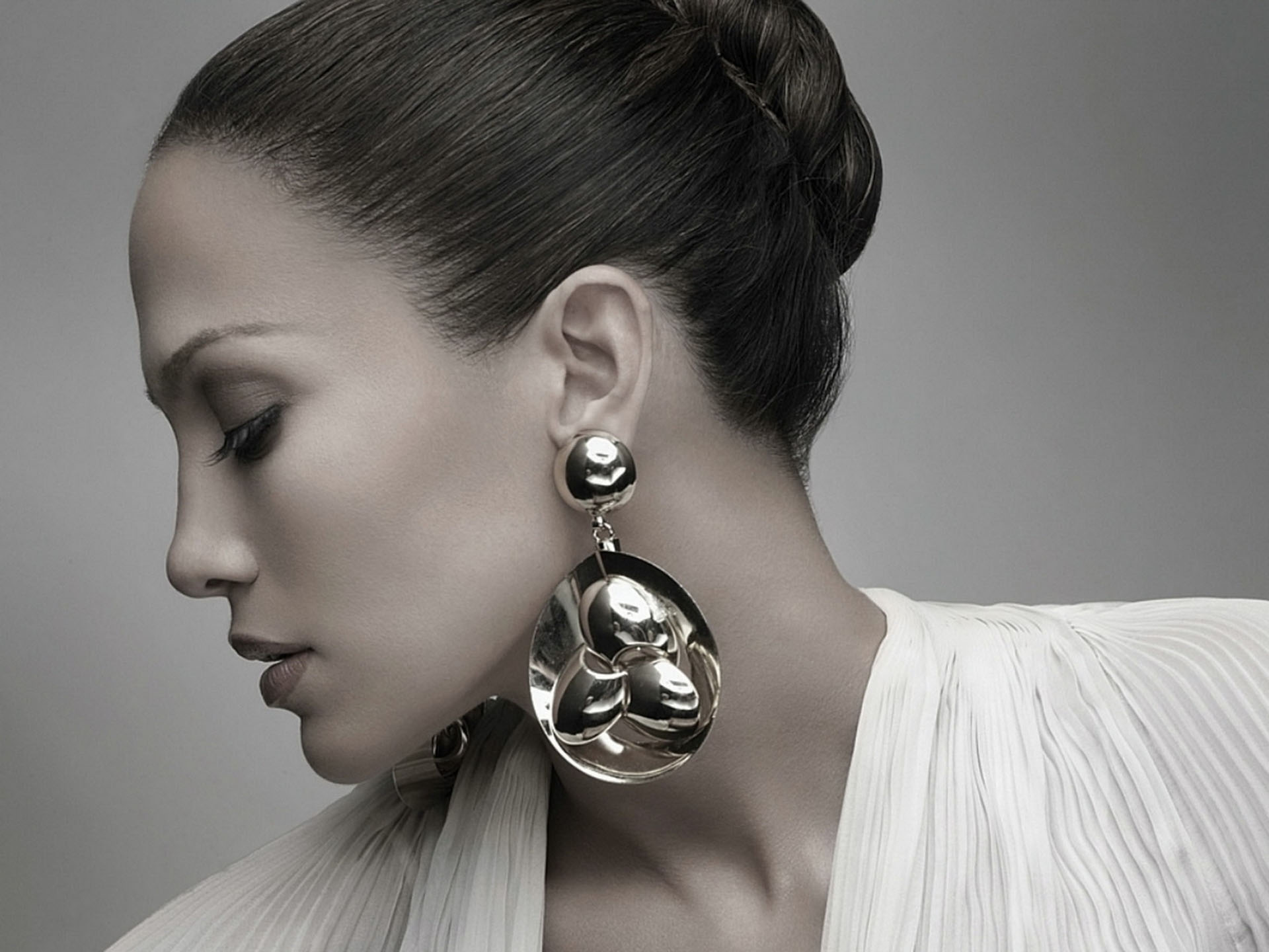 Jennifer Lopez Face Download High Definition Wallpapers - Jennifer Lopez Side Face - HD Wallpaper 