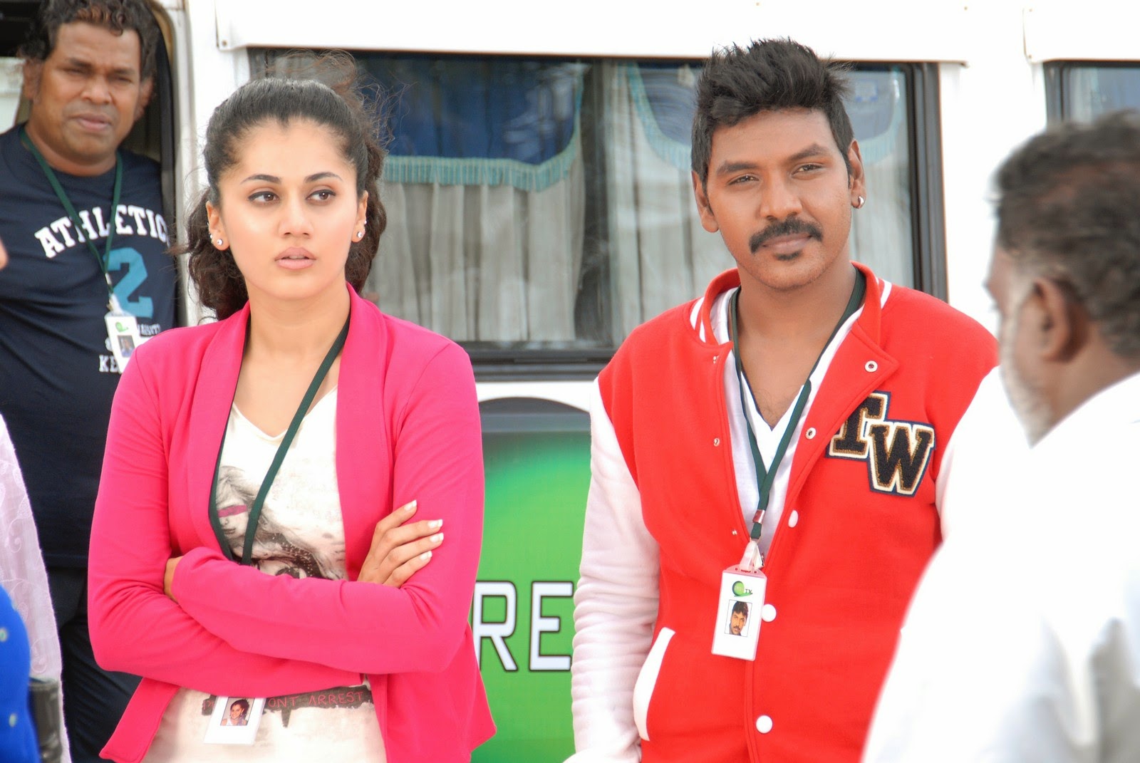 Ganga Muni 3 Kanchana2 Movie Taapsee Raghava Lawrence - Taapsee Pics In Ganga - HD Wallpaper 