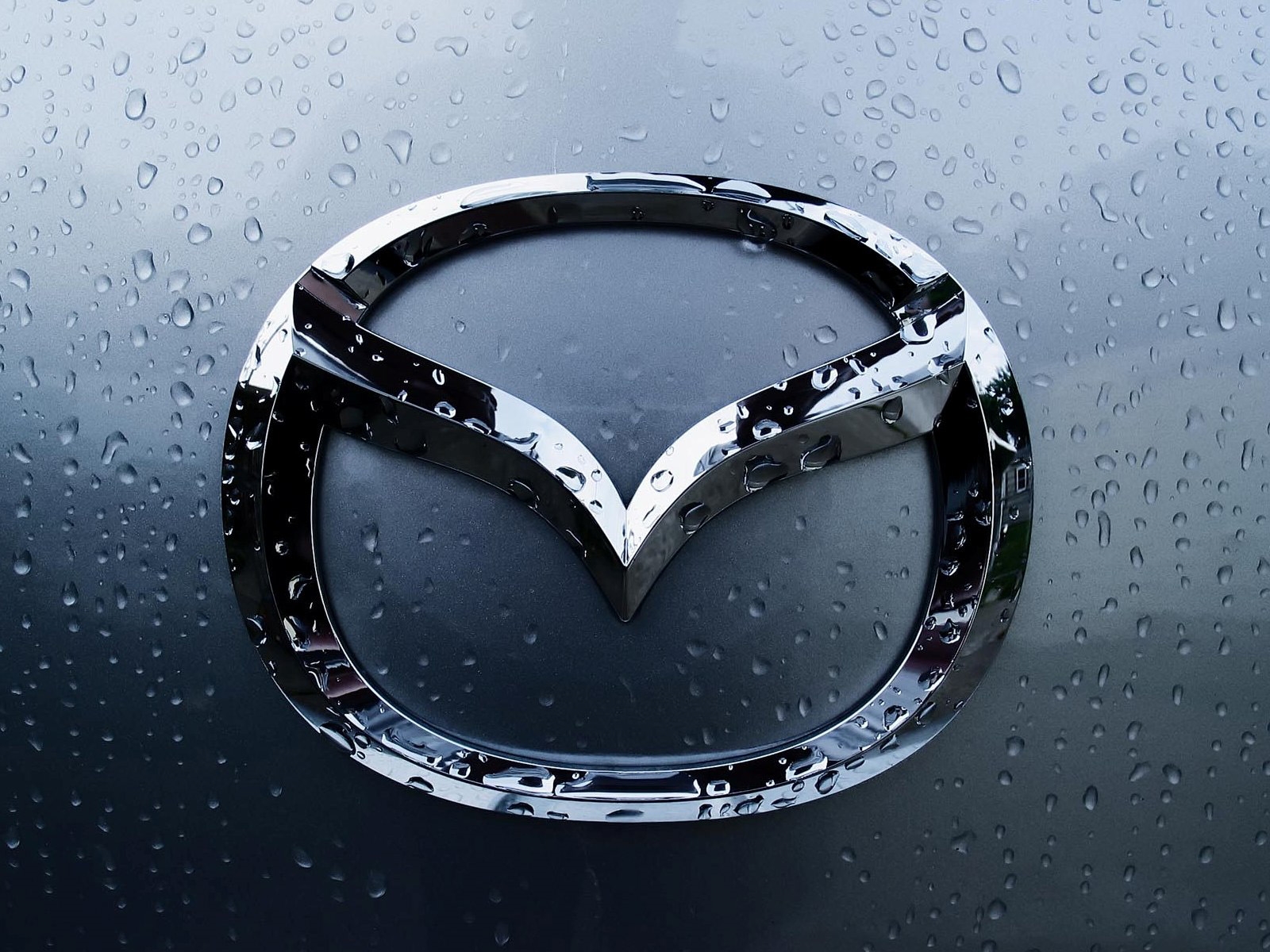 Mazda Logo On The Wet Car - HD Wallpaper 