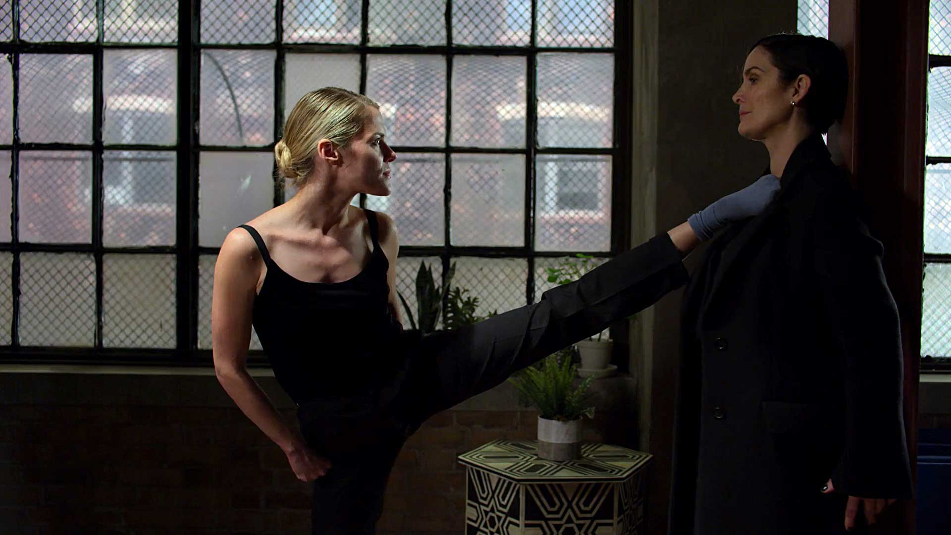 Jessica Jones Season 3 Episode 11 S3e11 Trish Hogarth - Jessica Jones Season 3 Episode 11 - HD Wallpaper 