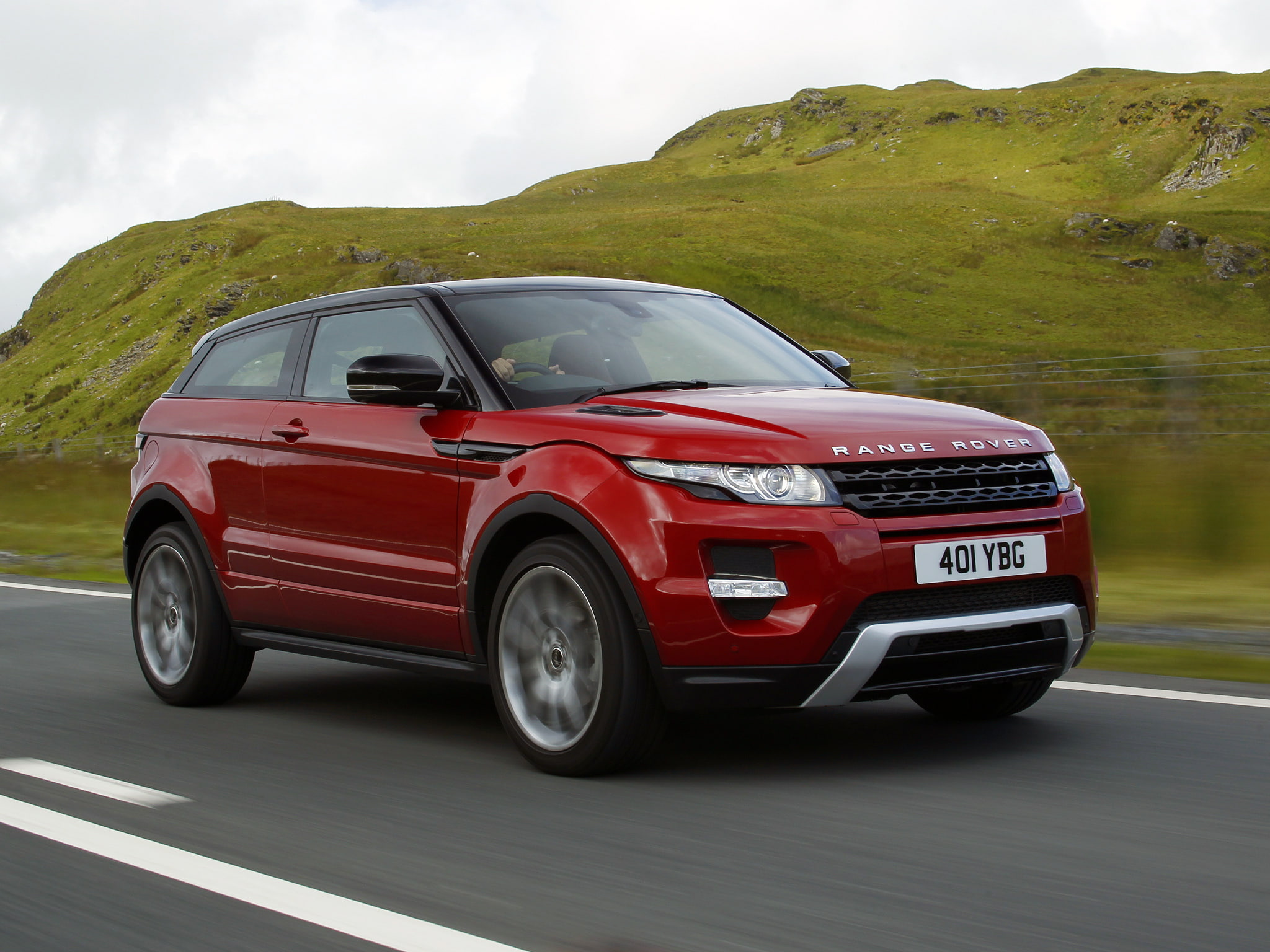 Deep Red Range Rover - HD Wallpaper 