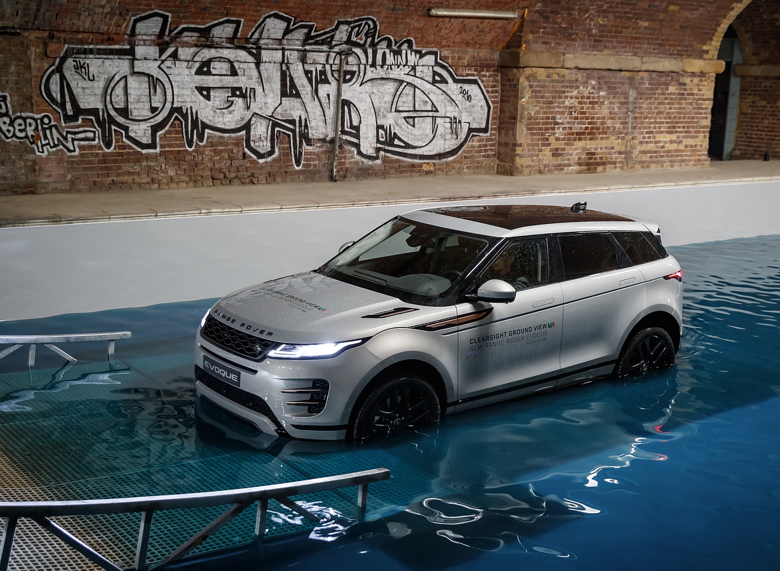 2020 Range Rover Evoque Side Wallpaper 59 Hd Wallpapers - Range Rover Wallpaper Interior Hd - HD Wallpaper 