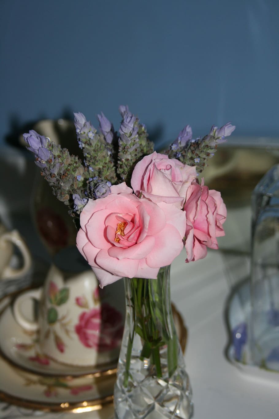 Still Life, Roses, Table, Flower, Love, Shabby Chic, - Love Flower In Table - HD Wallpaper 
