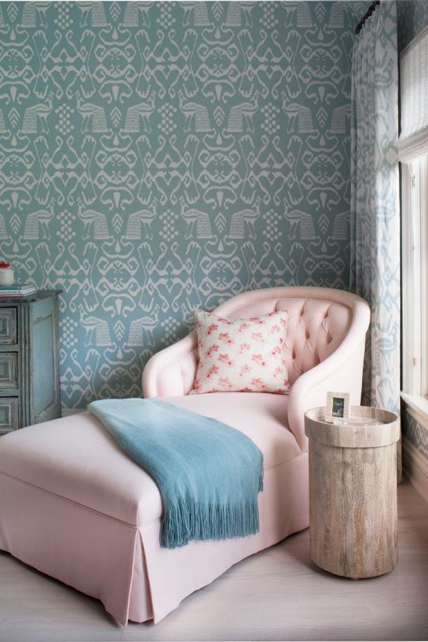 Shabby Chic Pink Chaise - China Seas - HD Wallpaper 