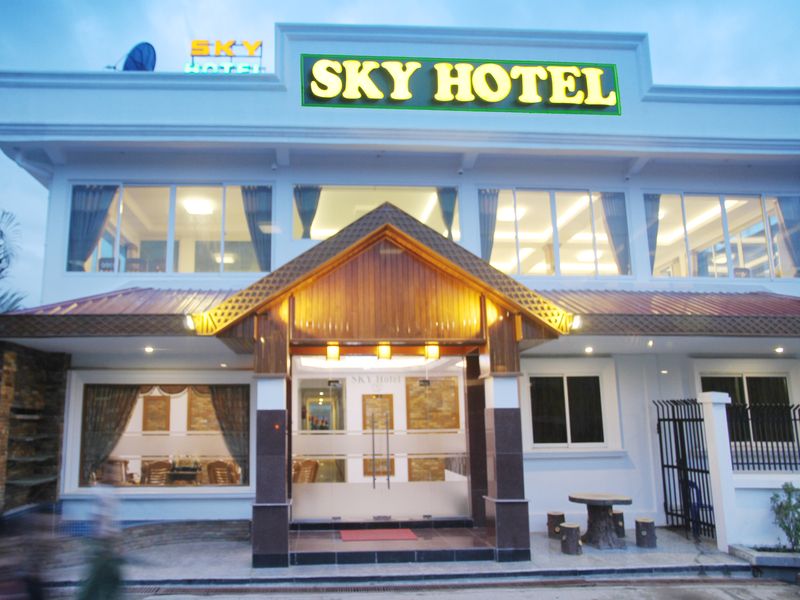 Sky Hotel Hlaing Thar Yar Yangon - HD Wallpaper 