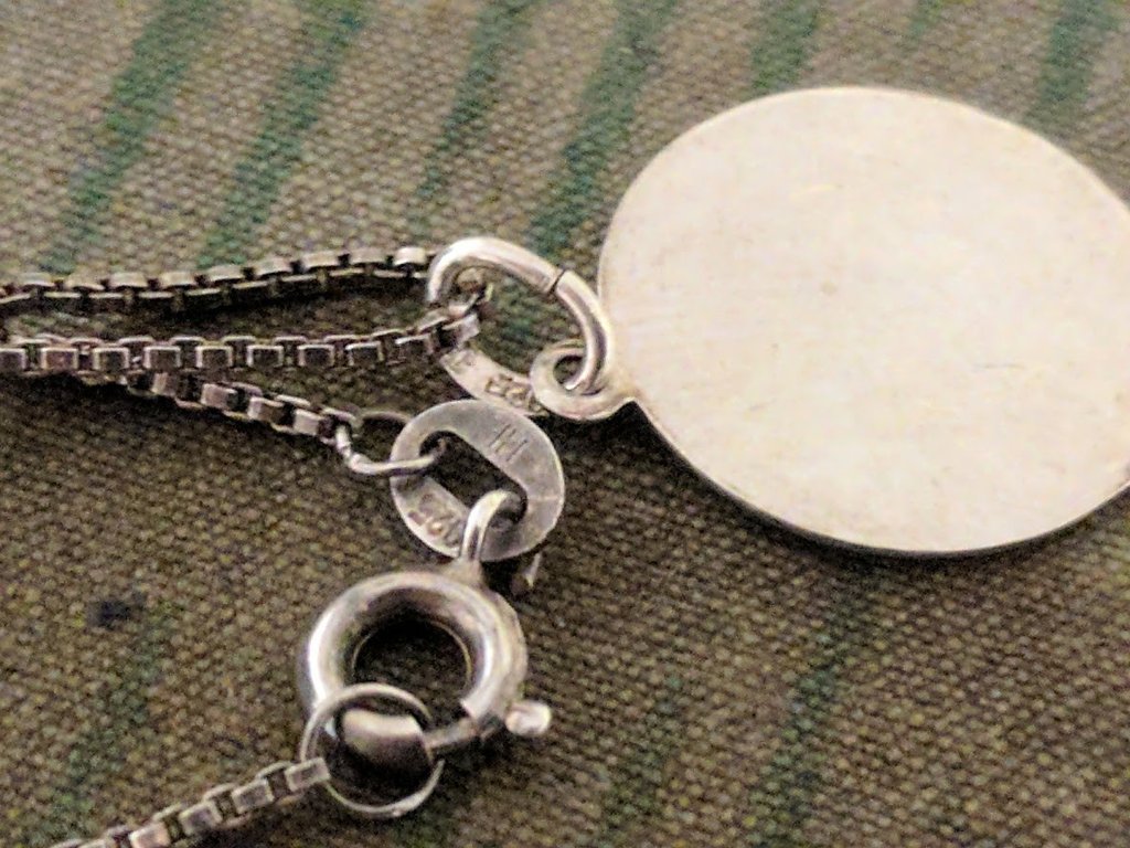 Chain - HD Wallpaper 